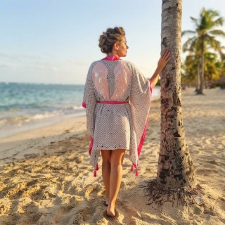 BALI MINI – narzutka plażowa z różowymi skrzydłami| KIMONO BY ME