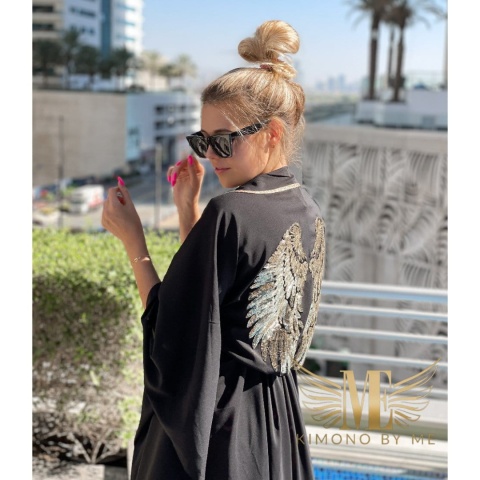 DUBAJ MIDI – Asymetryczne Kimono Plażowe ze Złotymi Skrzydłami  ME