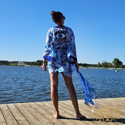 Niebieskie krótkie kimono oko